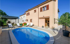 2 Bedroom Nice Home In Dobrani